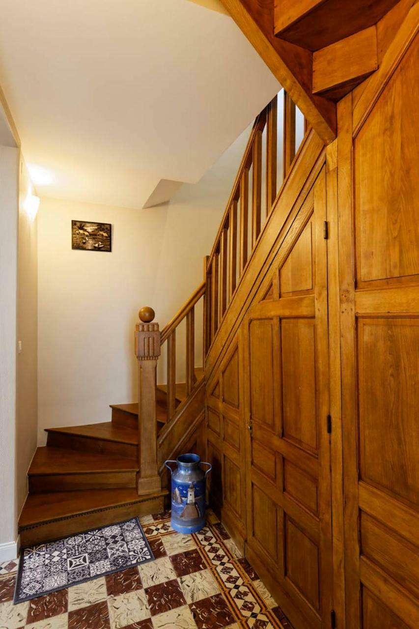 Le Cachet D'Une Maison De Centre-Bourg A โบวัวร์-ซูร์-แมร์ ภายนอก รูปภาพ
